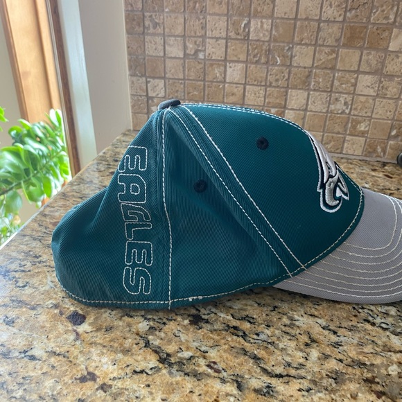 Reebok Philadelphia Eagles Hat - Picture 4 of 5